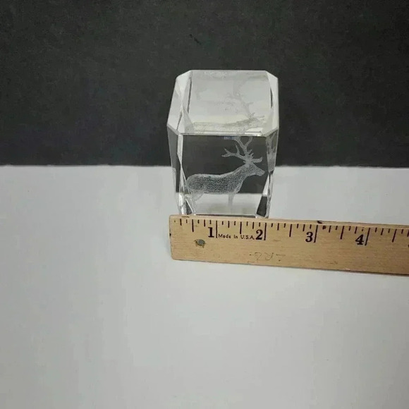 Stag Laser Cut Glass Etched Paper Weight Clear Cube 3"x 1 7/8" - Picture 5 of 6